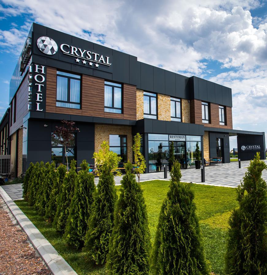 Hotel Crystal Pecinci エクステリア 写真