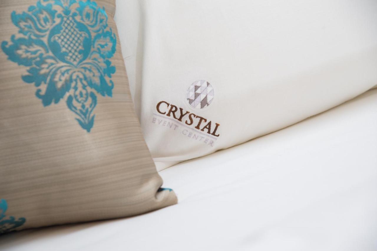 Hotel Crystal Pecinci エクステリア 写真
